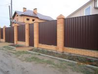 Комбинированные заборы из профнастила Комбинированные заборы из профнастила